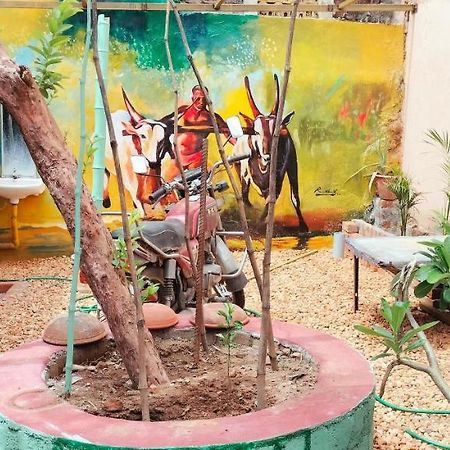 פונדיצ'רי Hostel 111 By Gurukulam. מראה חיצוני תמונה